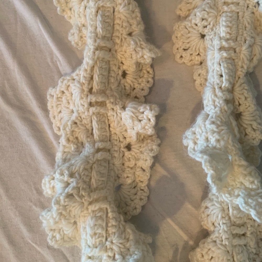 Gorgeous wool warm scarf